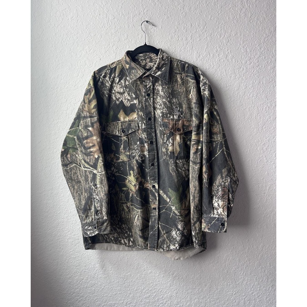 Vintage 2000s Men's Bass Pro Shops Hunting Camo Long Sleeve Button Shirt (Large)